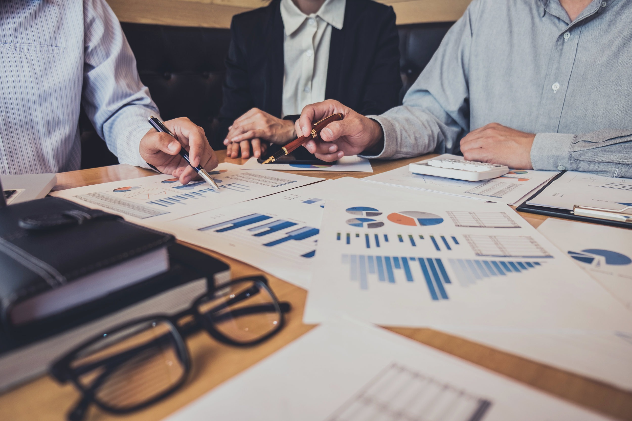 provientcrm-crm-business-meeting